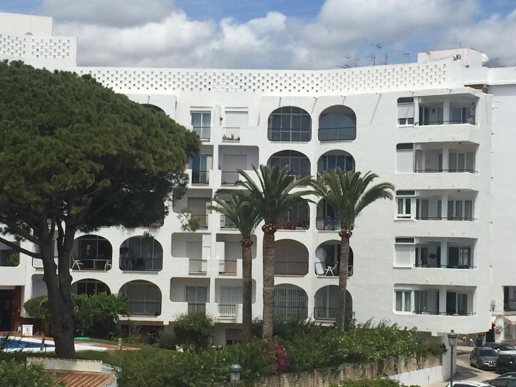 Edificio Verdemar - Stunning 1 Bed Apartment With Pool & Sea Views Нерха Екстер'єр фото