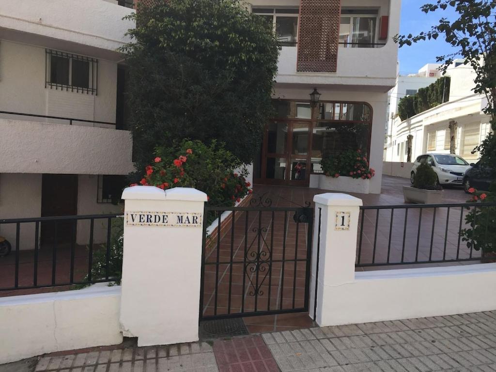 Edificio Verdemar - Stunning 1 Bed Apartment With Pool & Sea Views Нерха Екстер'єр фото