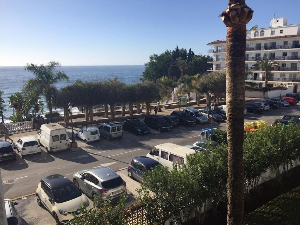 Edificio Verdemar - Stunning 1 Bed Apartment With Pool & Sea Views Нерха Екстер'єр фото