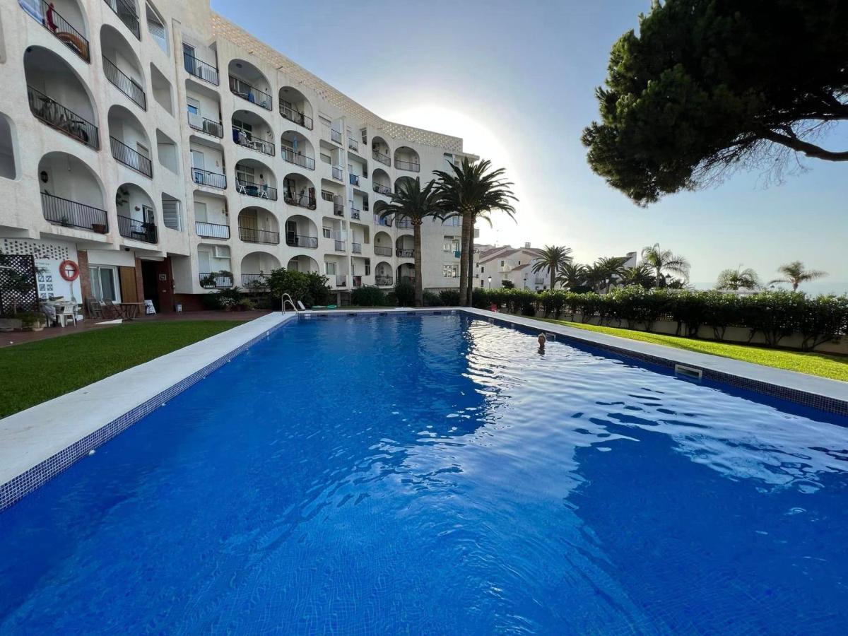Edificio Verdemar - Stunning 1 Bed Apartment With Pool & Sea Views Нерха Екстер'єр фото