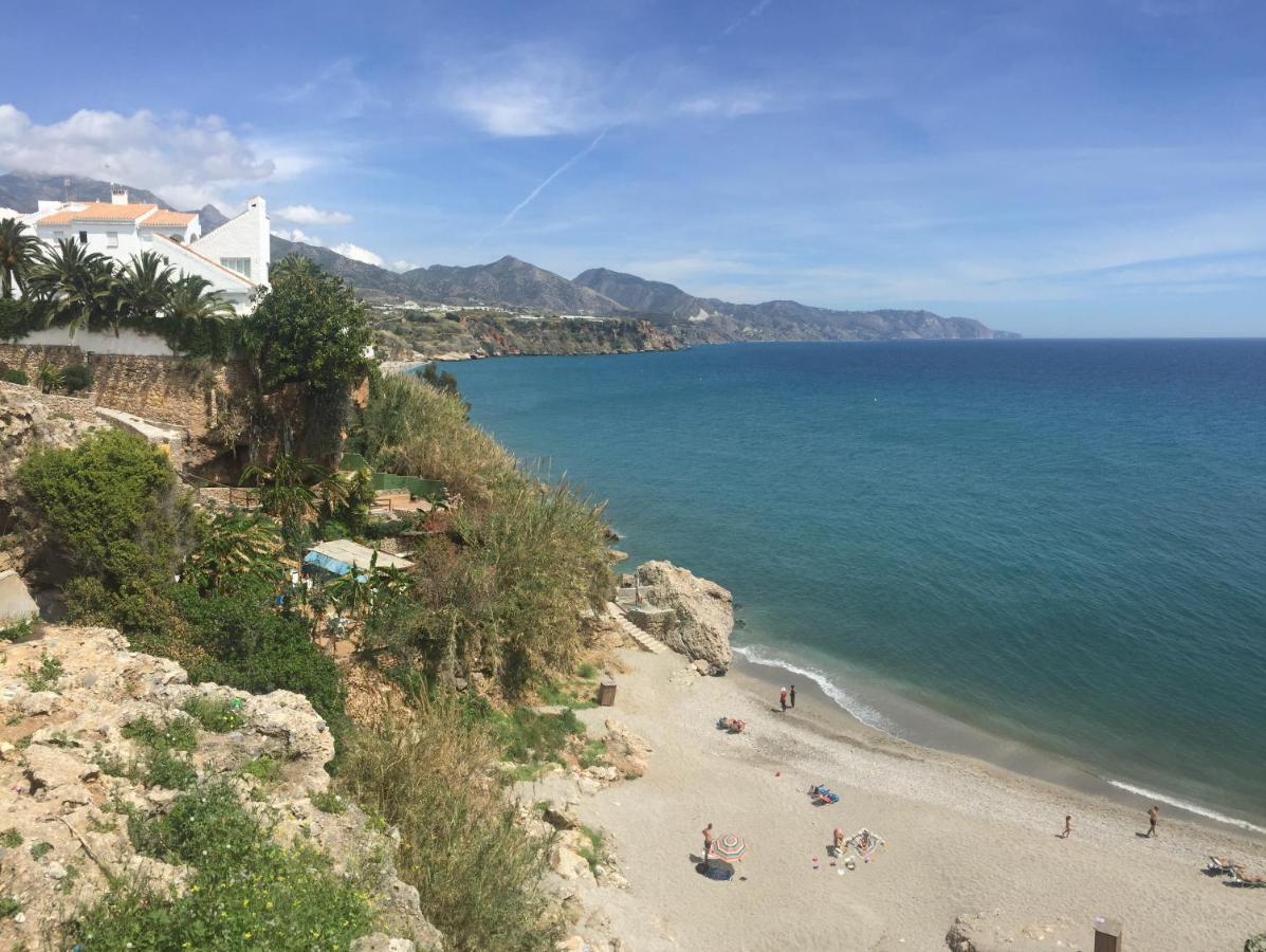 Edificio Verdemar - Stunning 1 Bed Apartment With Pool & Sea Views Нерха Екстер'єр фото